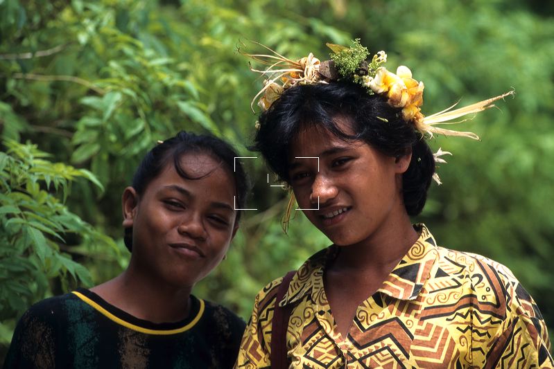 Kiribati & Tuvalu | Tuvalu Girls | TV-0014.tif