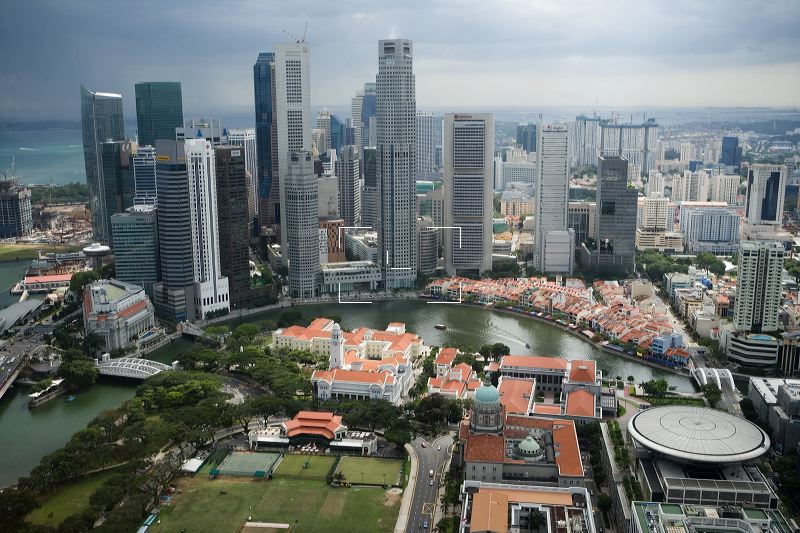 Singapore | View of Singapore Skyline from the Equinox Restaurant on ...